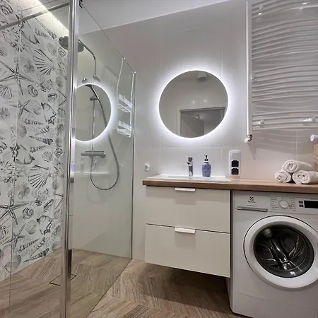 Przy Plazy Z Tarasem I Bezplatnym Parkingiem